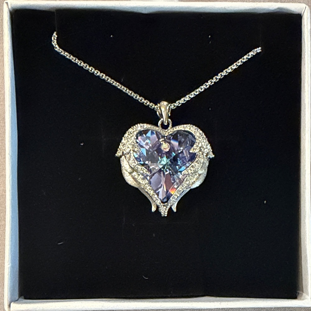 Elegant Heart Pendant Necklace